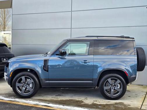 2025 Land Rover Defender 90 P300 S