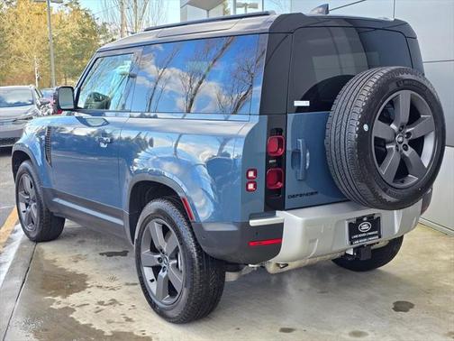 2025 Land Rover Defender 90 P300 S