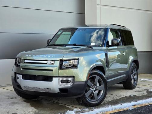 2025 Land Rover Defender 90 P300 S