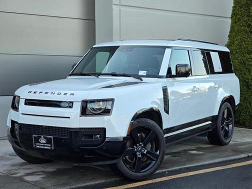 2024 Land Rover Defender 130 P400 X-Dynamic SE
