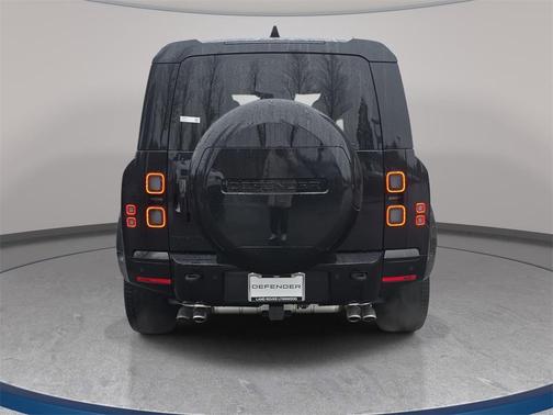 2026 Land Rover Defender P525 V8