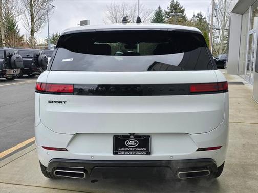 2024 Land Rover Range Rover Sport SE