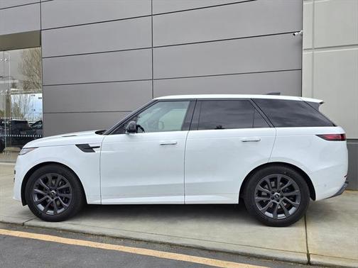2024 Land Rover Range Rover Sport SE
