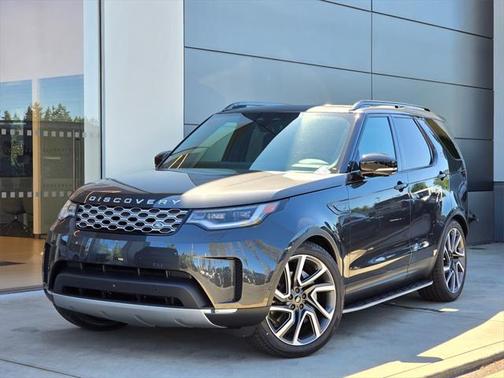 2025 Land Rover Discovery P300 S