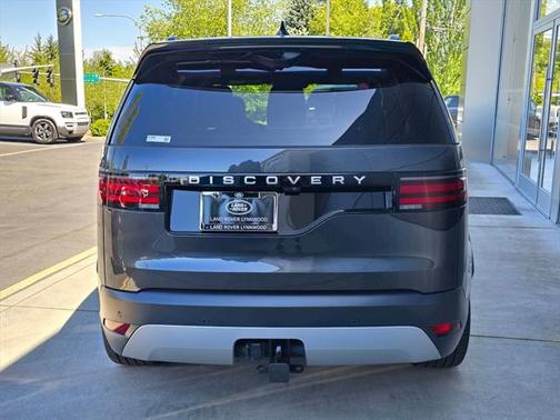 2025 Land Rover Discovery P300 S