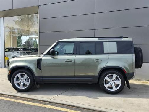 2025 Land Rover Defender 110 P300