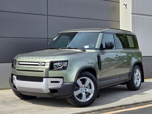 2025 Land Rover Defender 110 P300