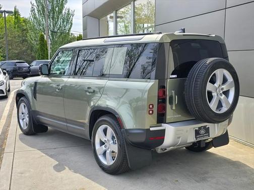 2025 Land Rover Defender 110 P300