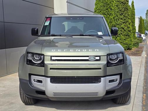 2025 Land Rover Defender 110 P300