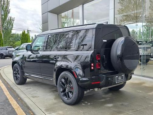 2023 Land Rover Defender 110 X-Dynamic SE