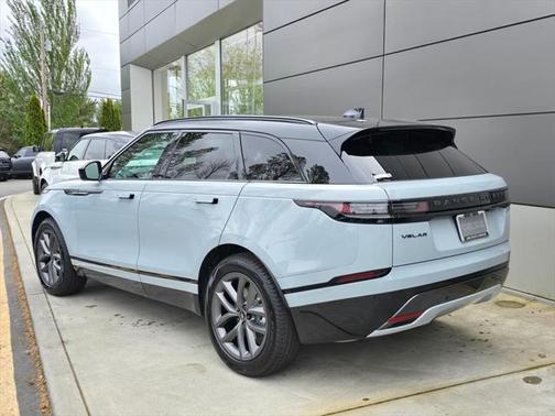 2026 Land Rover Range Rover Velar P250 SE R-Dynamic