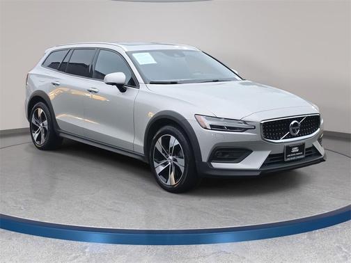2020 Volvo V60 Cross Country T5