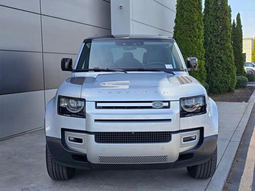 2024 Land Rover Defender 110 P300
