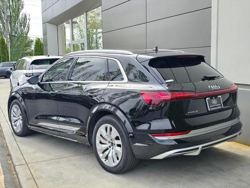 2023 Audi e-tron S Premium Plus quattro