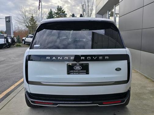 2023 Land Rover Range Rover P530 SE
