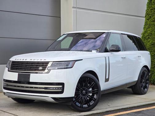 2023 Land Rover Range Rover P530 SE