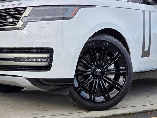 2023 Land Rover Range Rover P530 SE