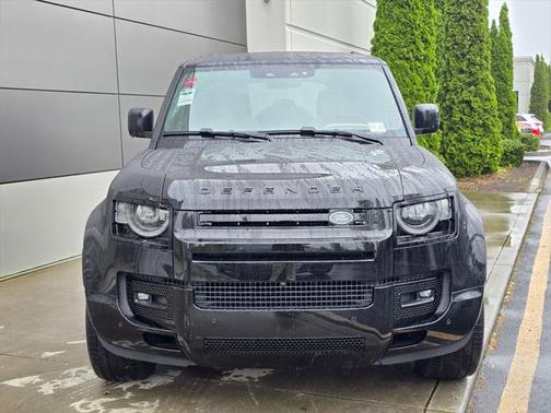2025 Land Rover Defender 110 P400 X-Dynamic SE