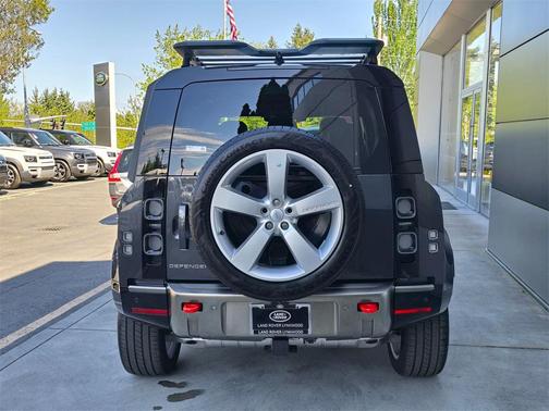 2025 Land Rover Defender 110 P400 X