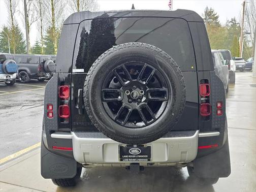 2025 Land Rover Defender 110 P400 S