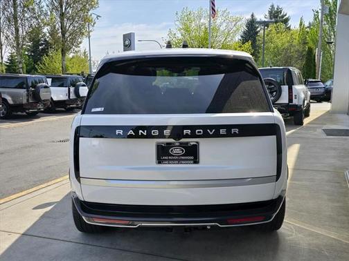 2025 Land Rover Range Rover P530 Autobiography