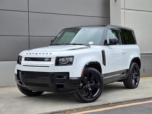 2025 Land Rover Defender V8