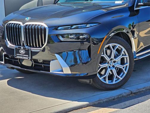 2025 BMW X7 xDrive40i