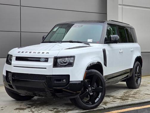 2025 Land Rover Defender 110 P400 X-Dynamic SE