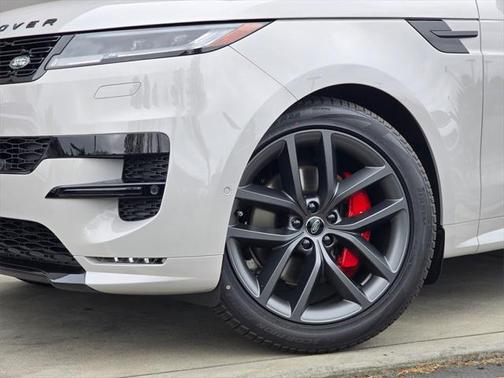 2025 Land Rover Range Rover Sport SE