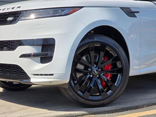 2025 Land Rover Range Rover Sport SE