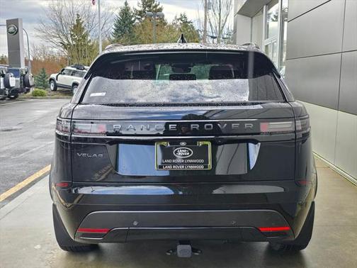 2026 Land Rover Range Rover Velar P250 SE R-Dynamic