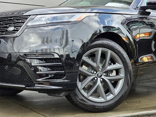 2026 Land Rover Range Rover Velar P250 SE R-Dynamic