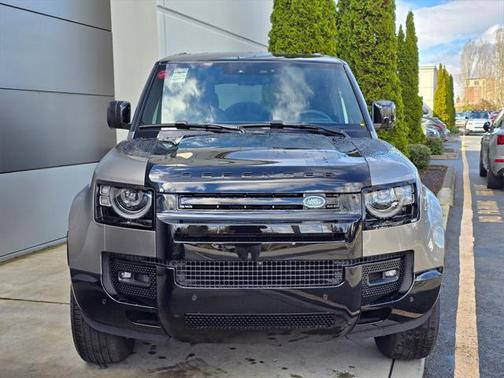 2025 Land Rover Defender 130 P400 X