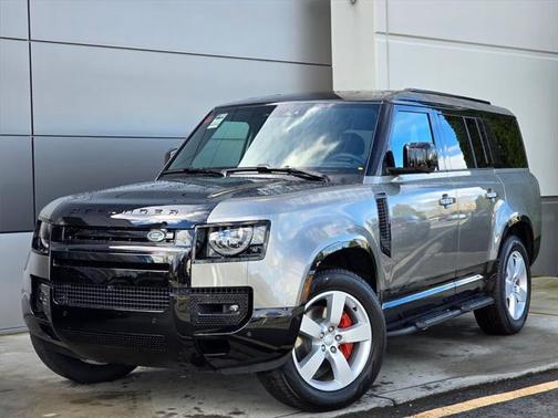 2025 Land Rover Defender 130 P400 X
