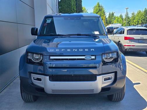 2025 Land Rover Defender 110 P300