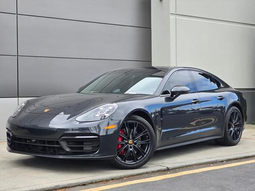 2022 Porsche Panamera 4S