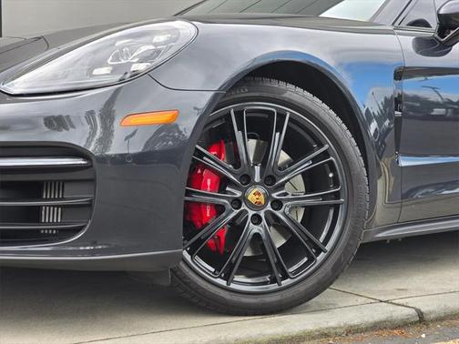2022 Porsche Panamera 4S