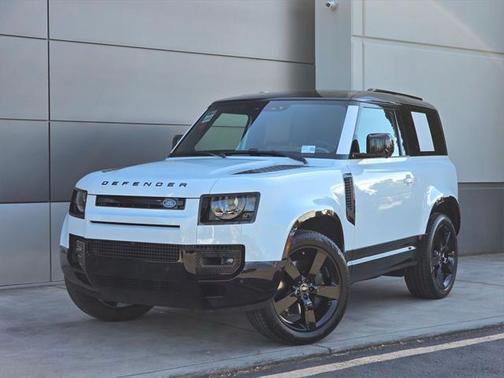 2025 Land Rover Defender 90 P400 X-Dynamic SE