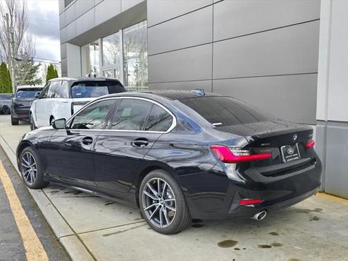 2021 BMW 330 xDrive