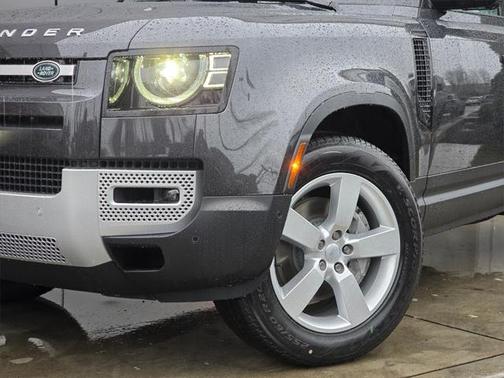 2025 Land Rover Defender 110 P400 S