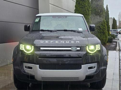 2025 Land Rover Defender 110 P400 S