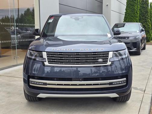 2025 Land Rover Range Rover P530 SE
