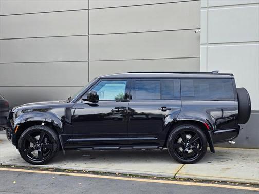 2025 Land Rover Defender V8