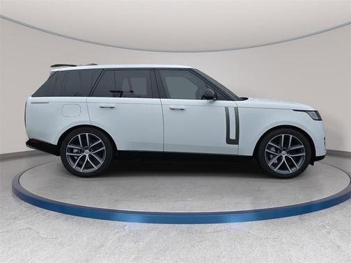 2025 Land Rover Range Rover P550e SE