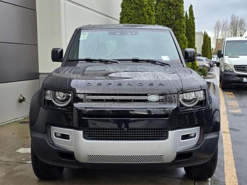 2025 Land Rover Defender 130 P400 S