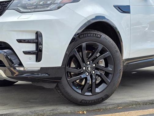 2020 Land Rover Discovery Landmark Edition