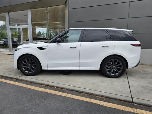 2024 Land Rover Range Rover Sport SE