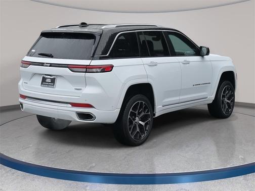 2023 Jeep Grand Cherokee Summit