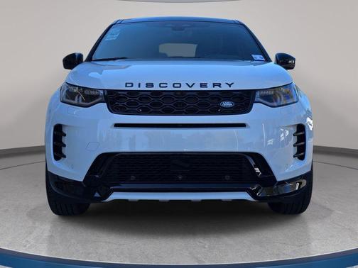 Fuji White 2026 Land Rover Discovery Sport LANDMARK