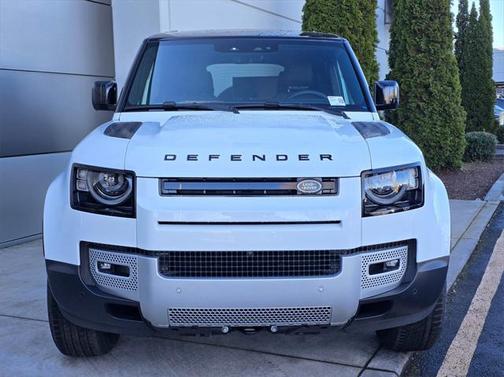 2025 Land Rover Defender 110 P400 S